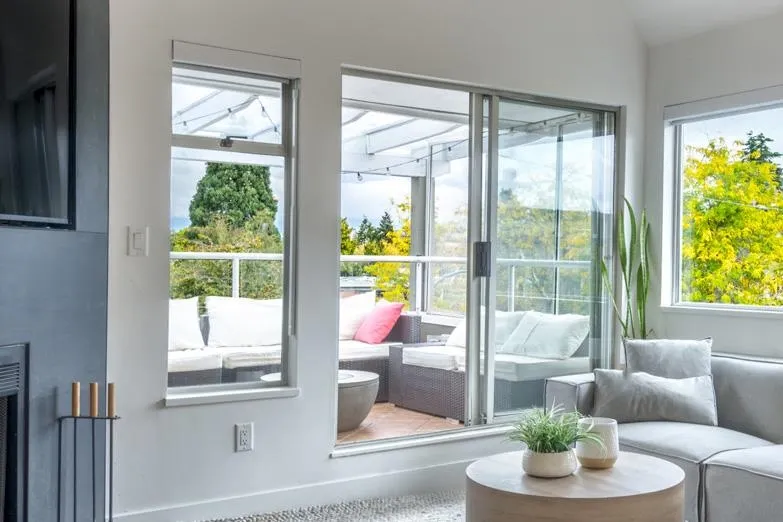 304 1665 Arbutus Street