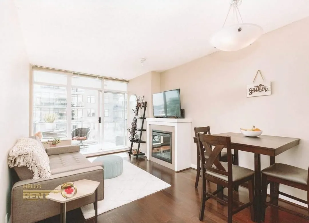 3210 888 Carnarvon Street