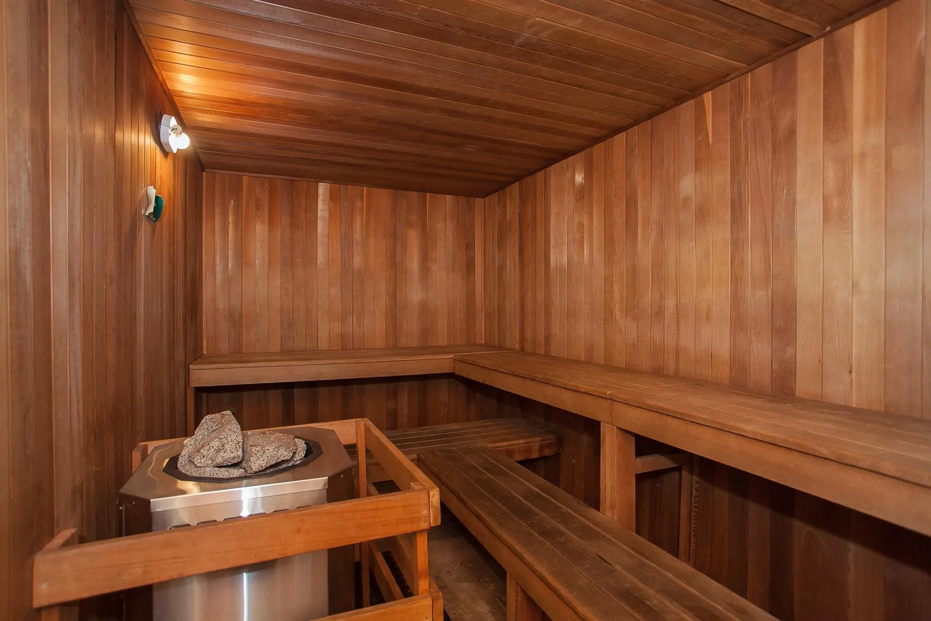 318 15110 108 Avenue