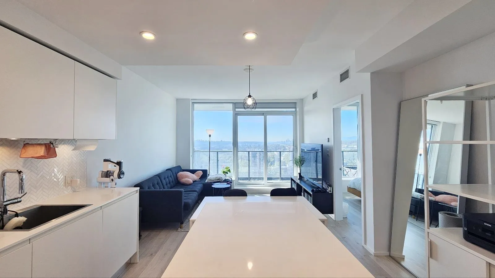 2408 3809 Evergreen Place