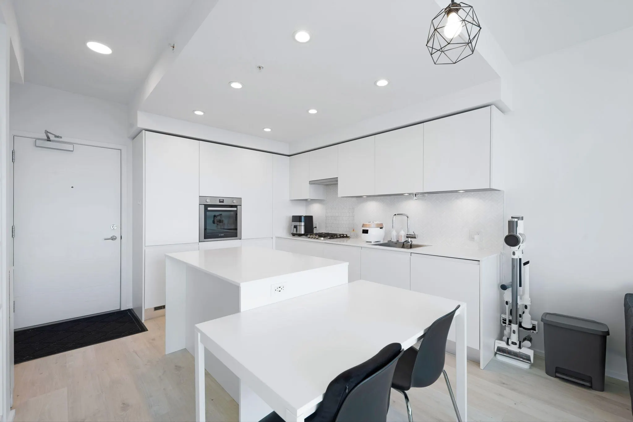 2408 3809 Evergreen Place