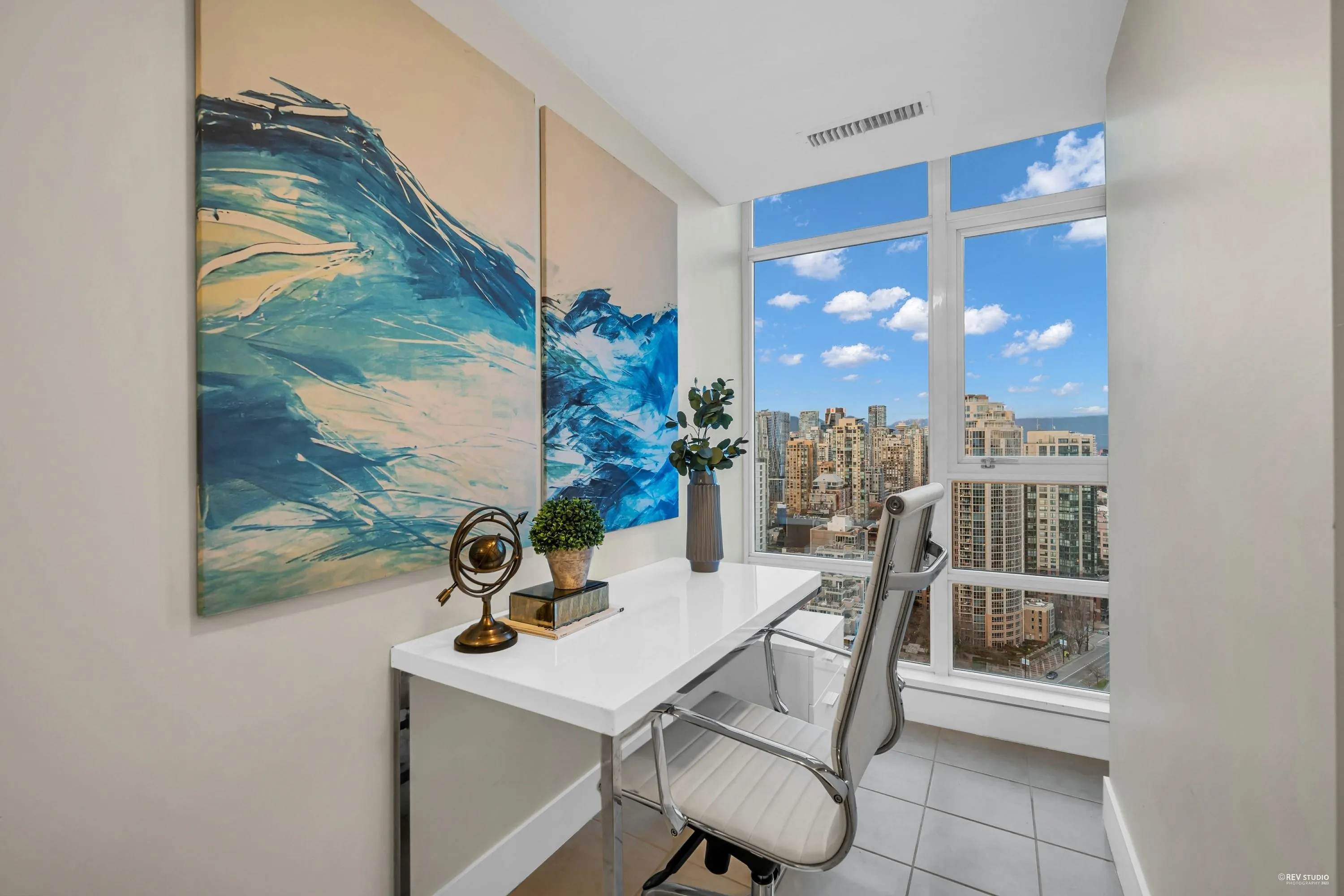 2802 1483 Homer Street