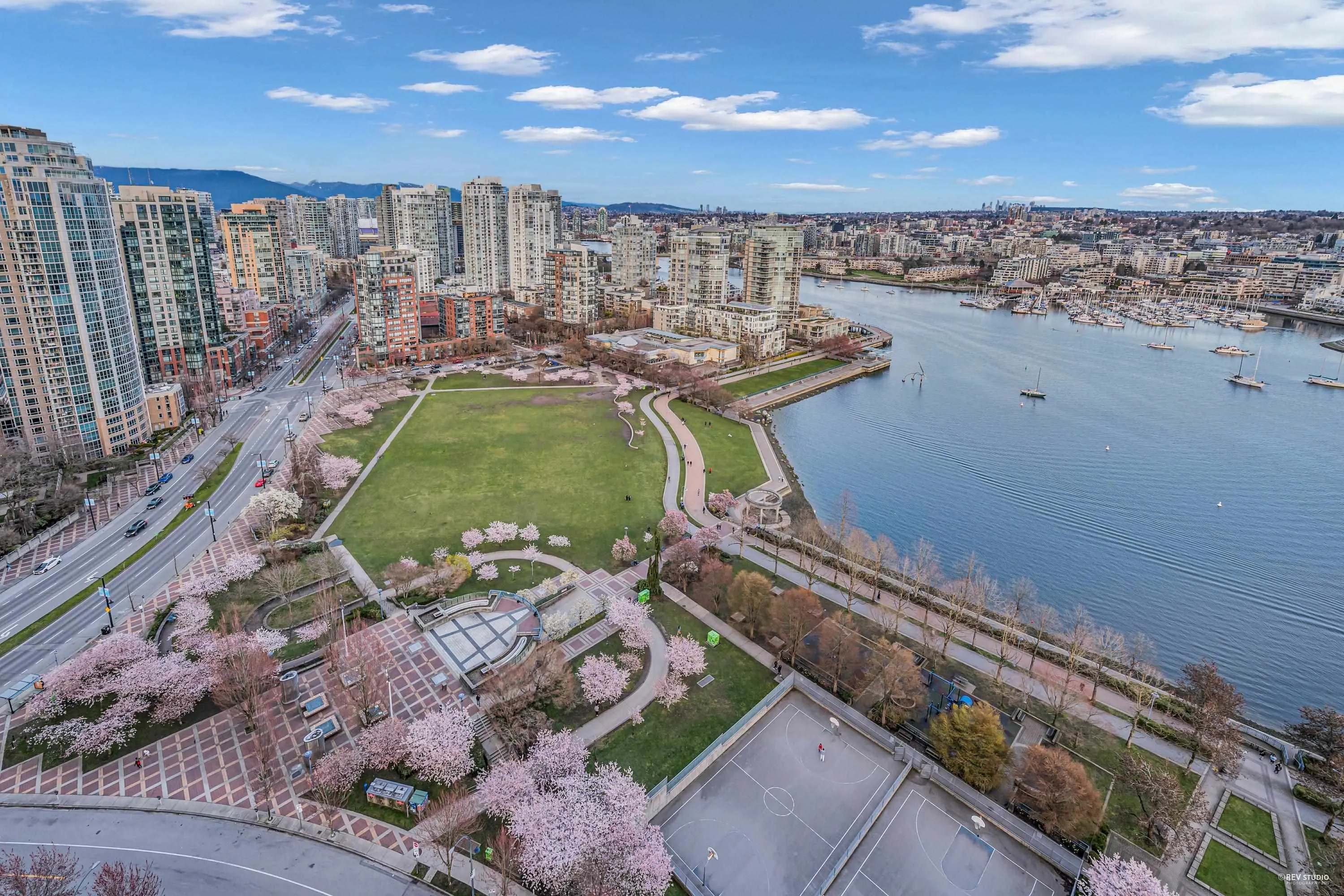 2802 1483 Homer Street