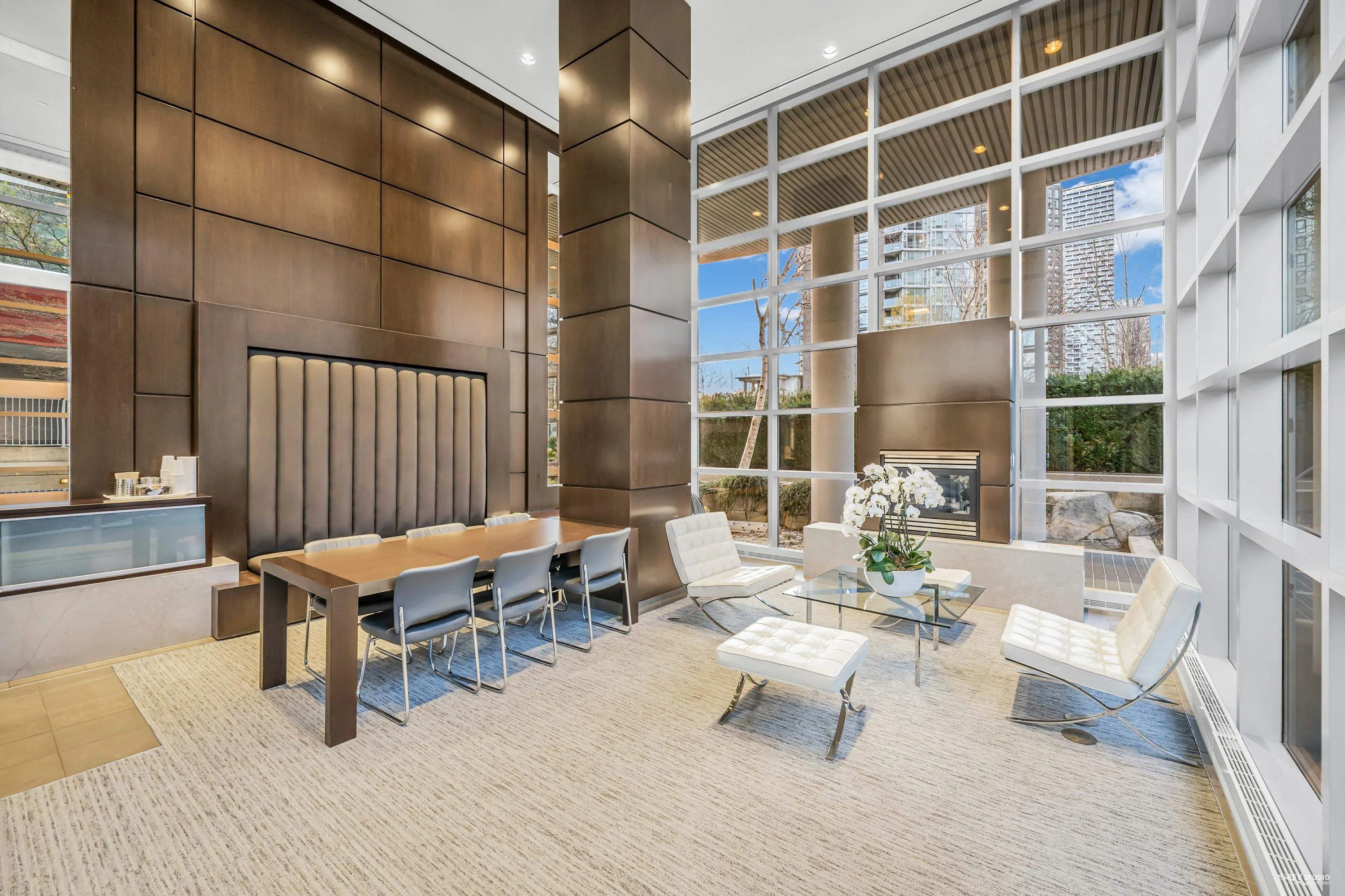 2802 1483 Homer Street