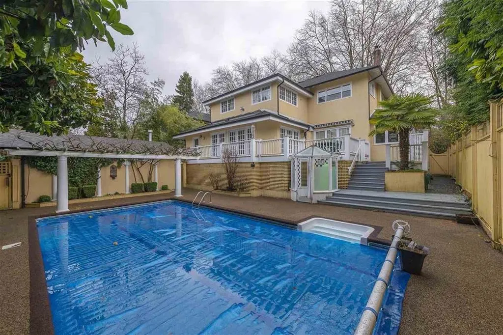 4XXX Beverly Crescent