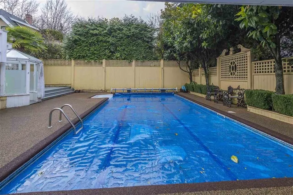4XXX Beverly Crescent