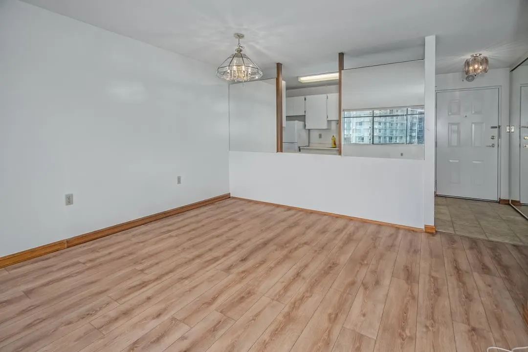 701 6631 Minoru Boulevard