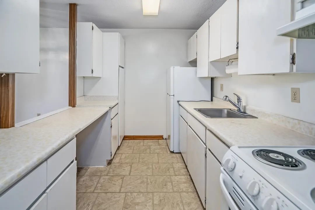 701 6631 Minoru Boulevard