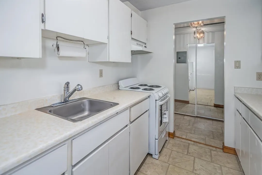701 6631 Minoru Boulevard