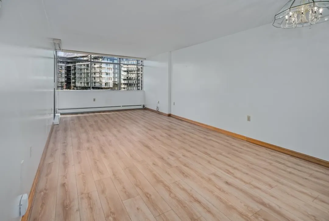701 6631 Minoru Boulevard