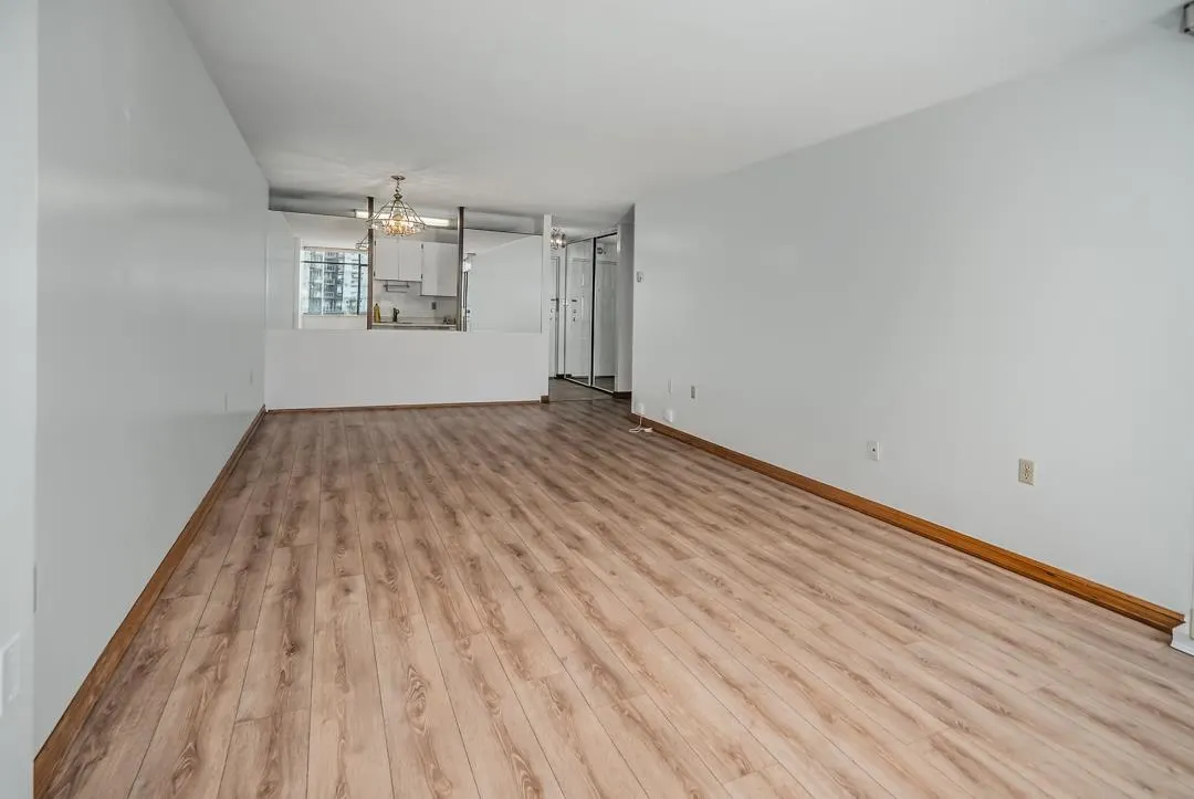 701 6631 Minoru Boulevard