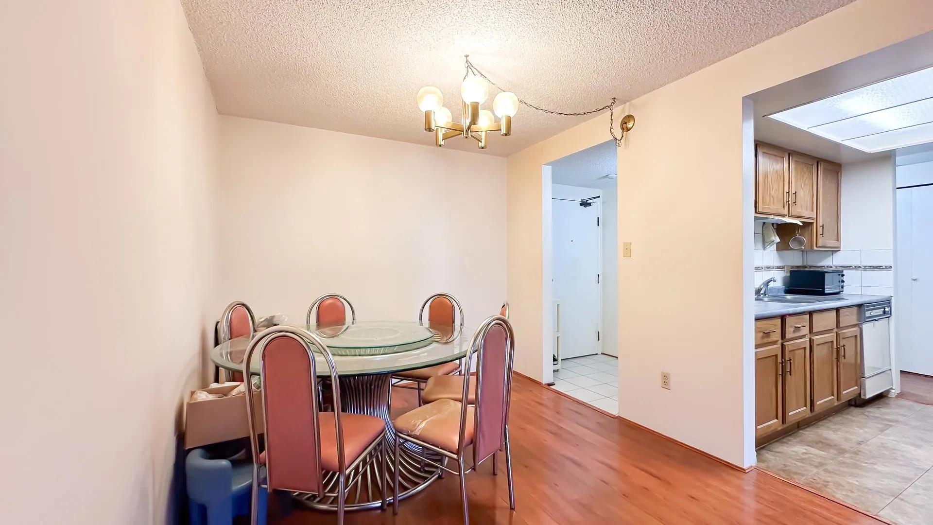 502 6595 Willingdon Avenue