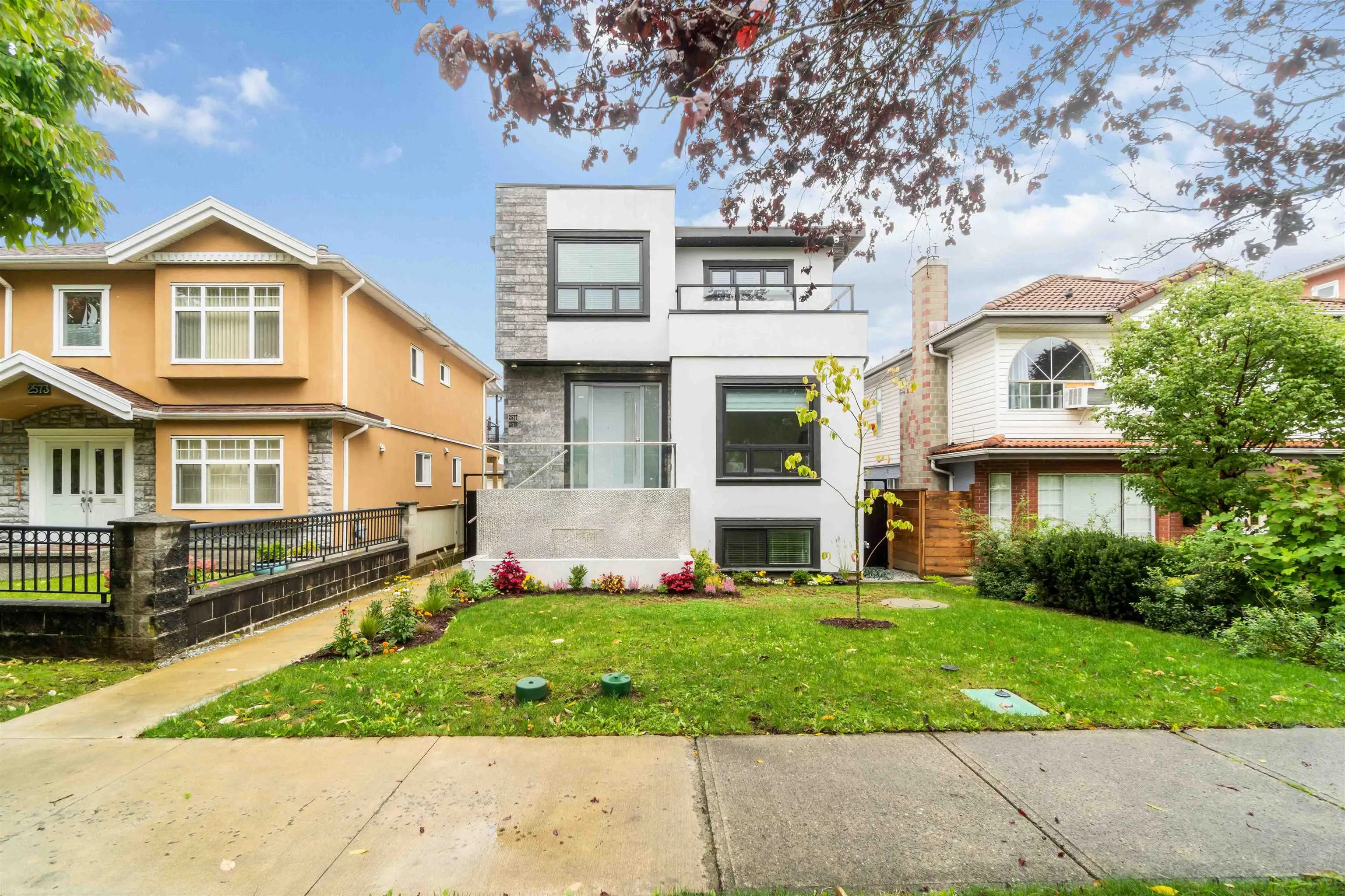 2577 Parker Street