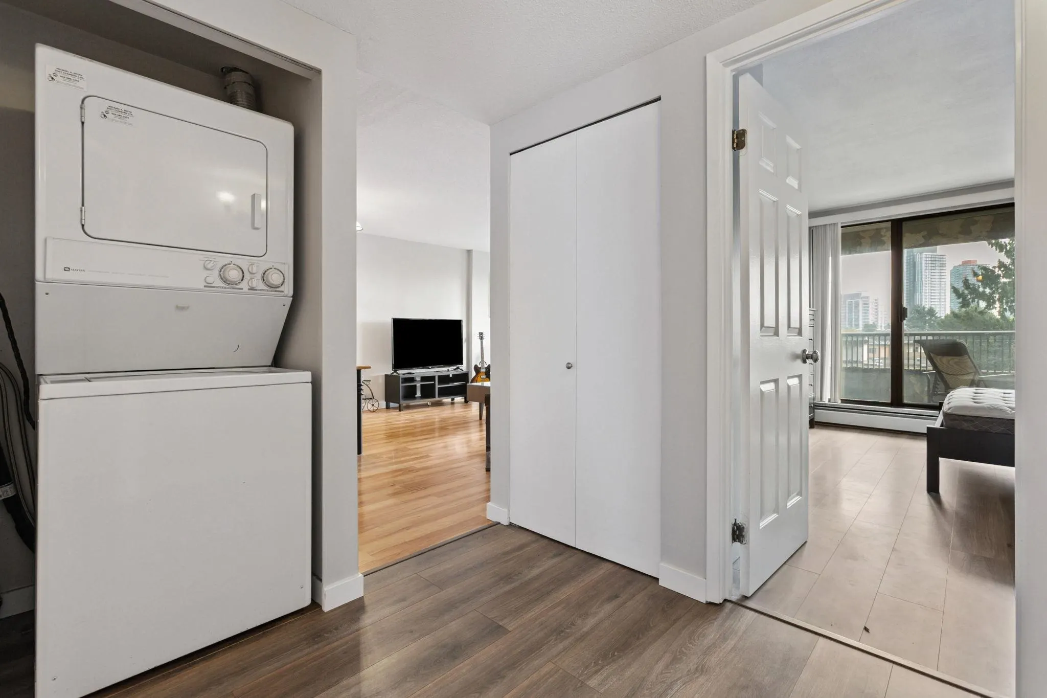 505 6595 Willingdon Avenue