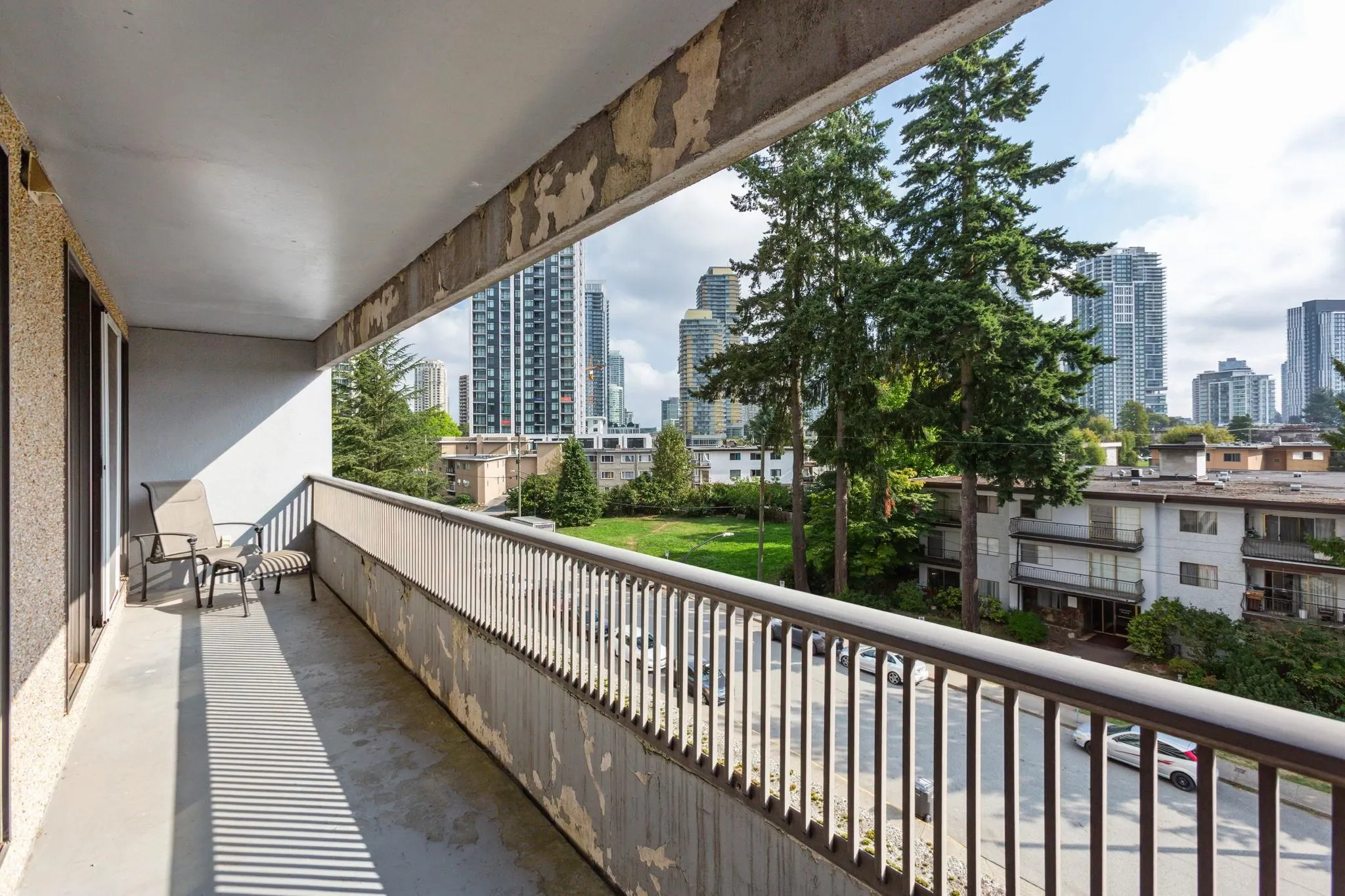 505 6595 Willingdon Avenue