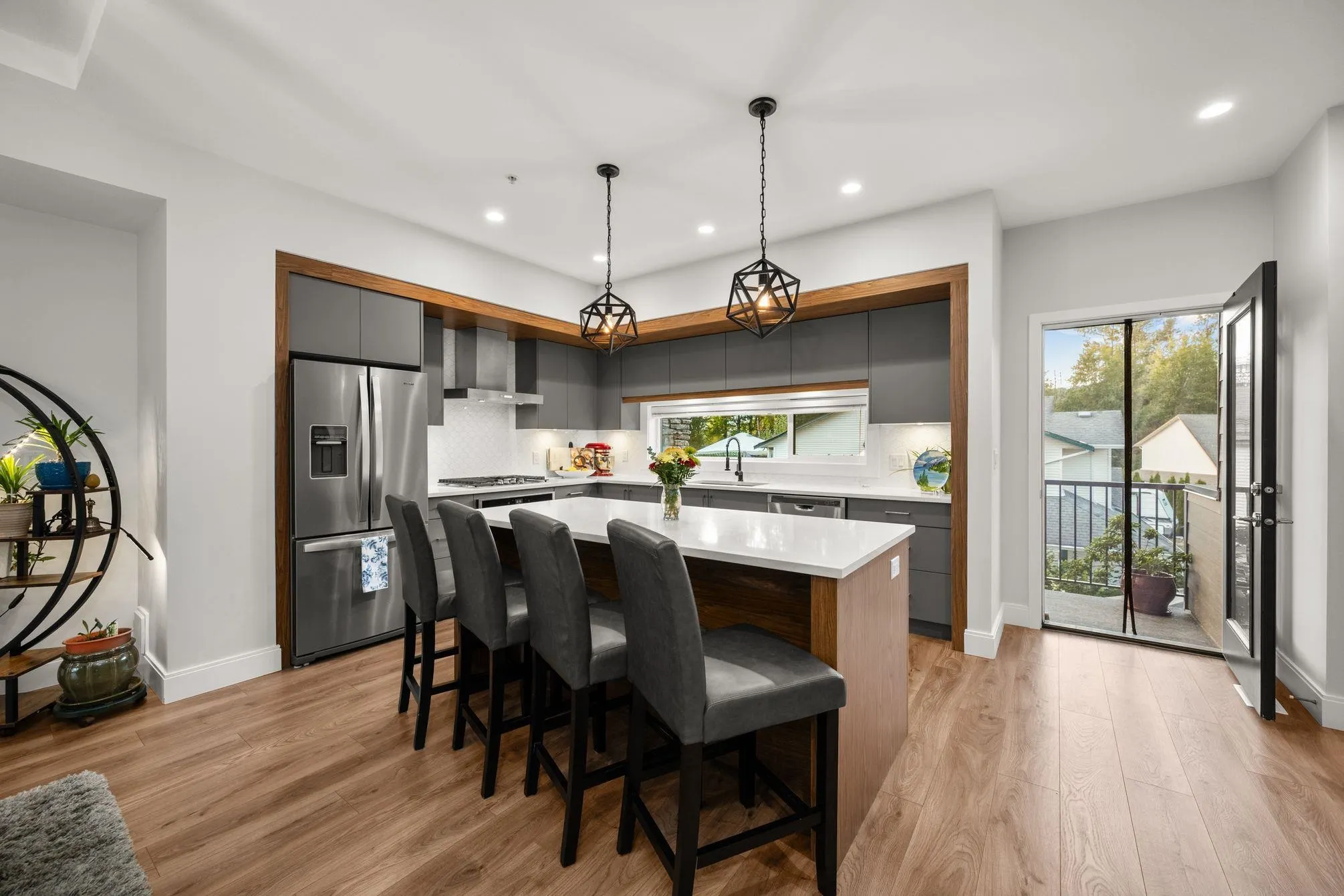 22 33209 Cherry Avenue