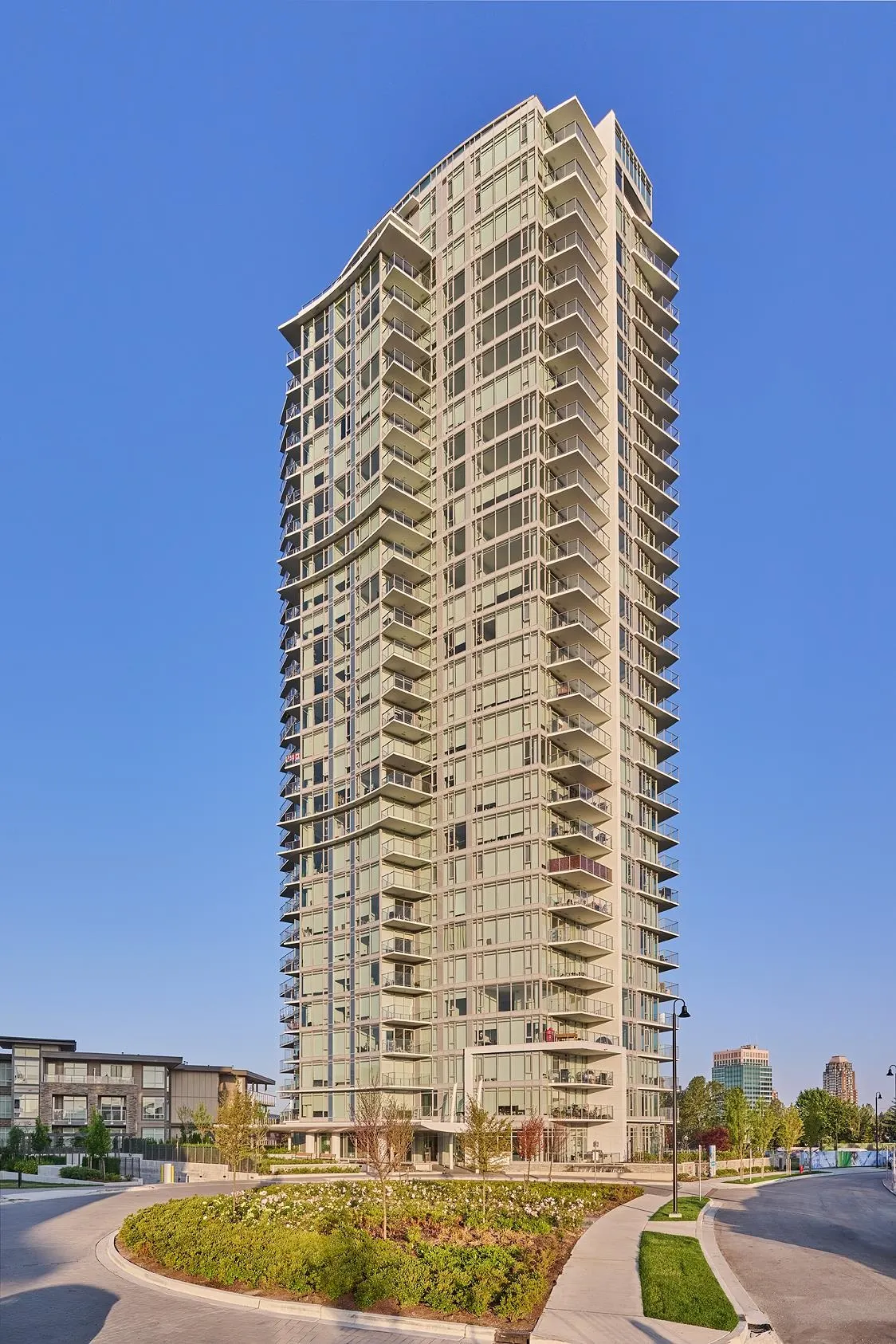 2201 7683 Park Crescent