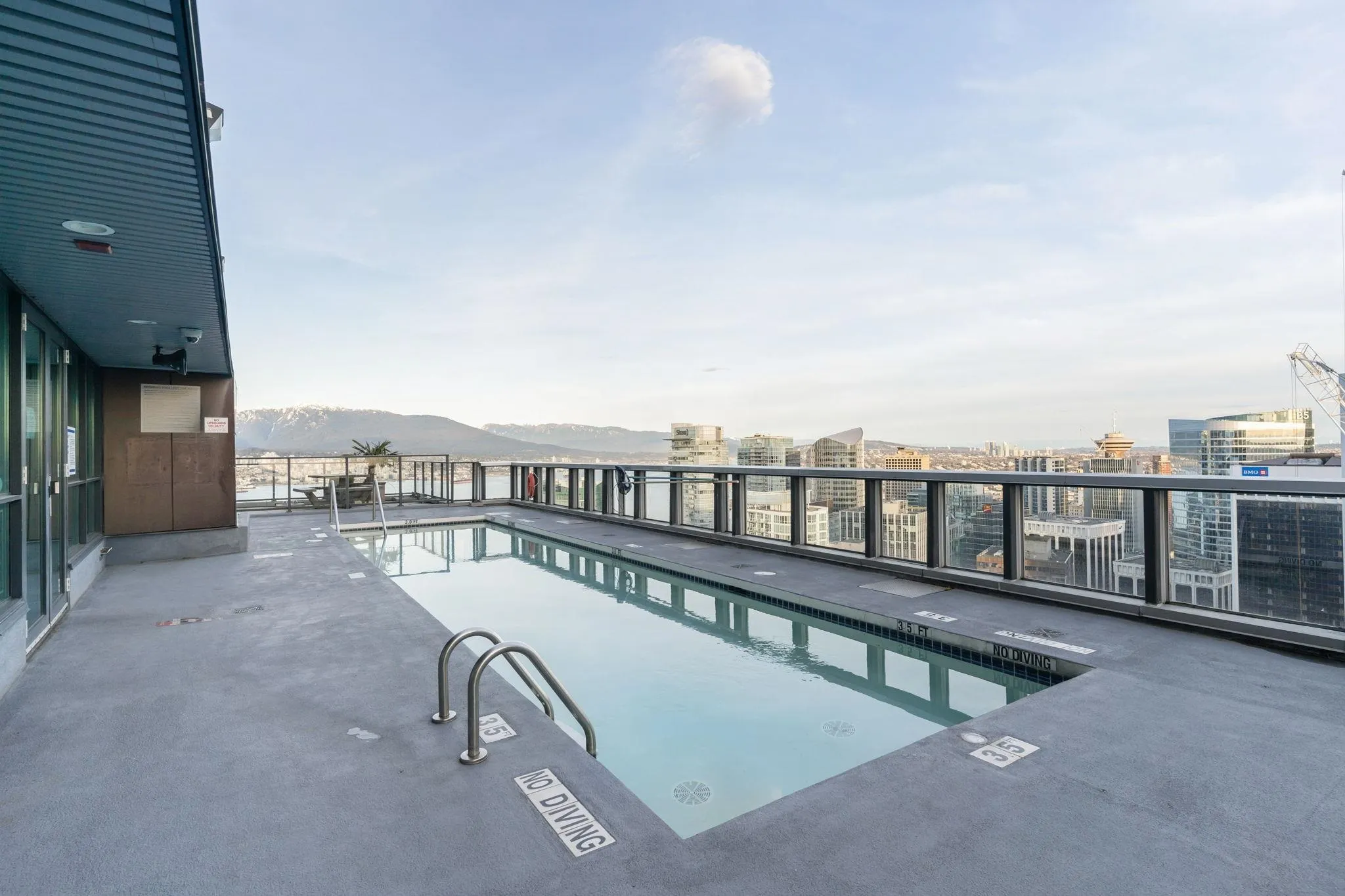 2901 1189 Melville Street