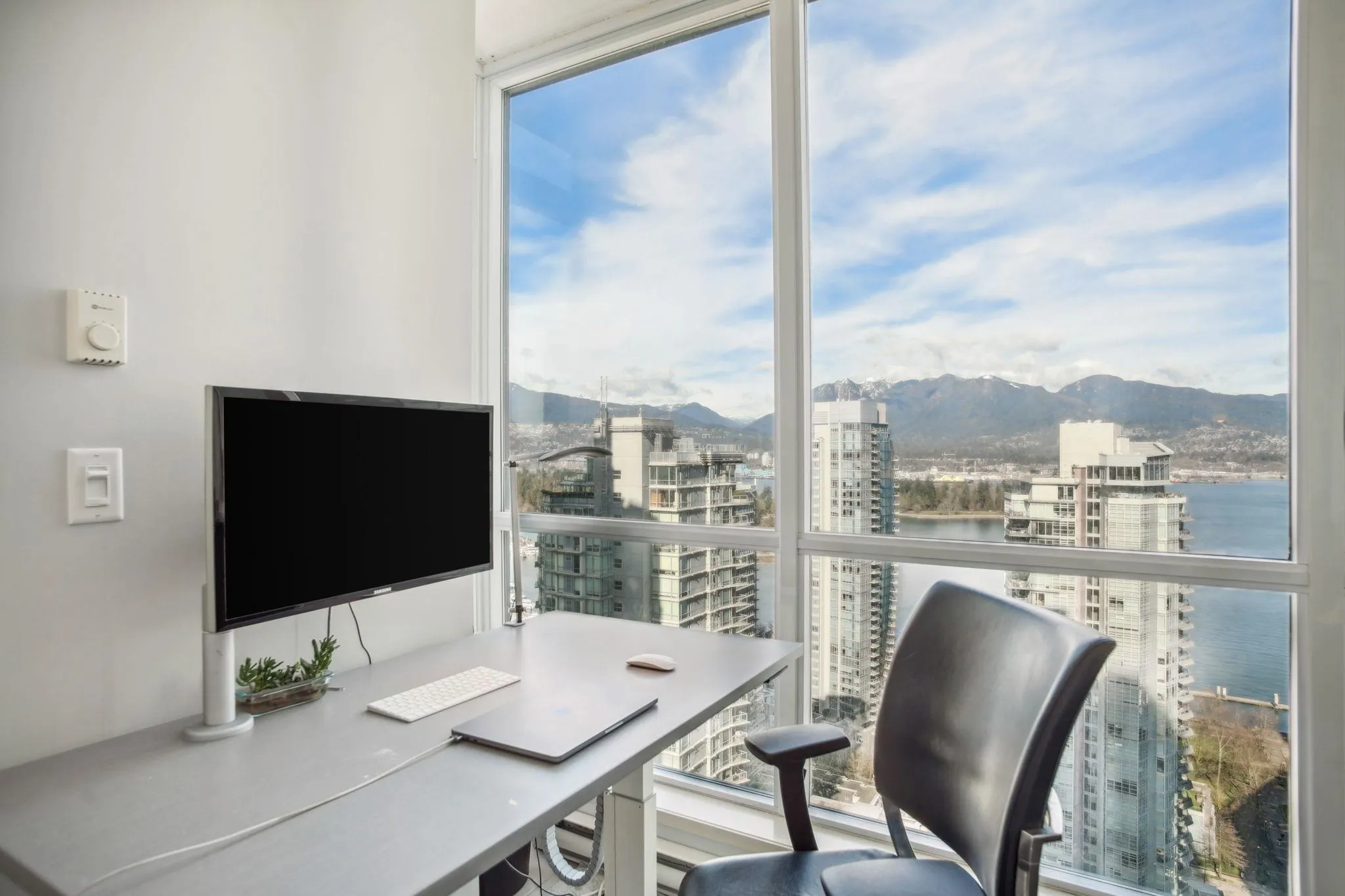 2901 1189 Melville Street