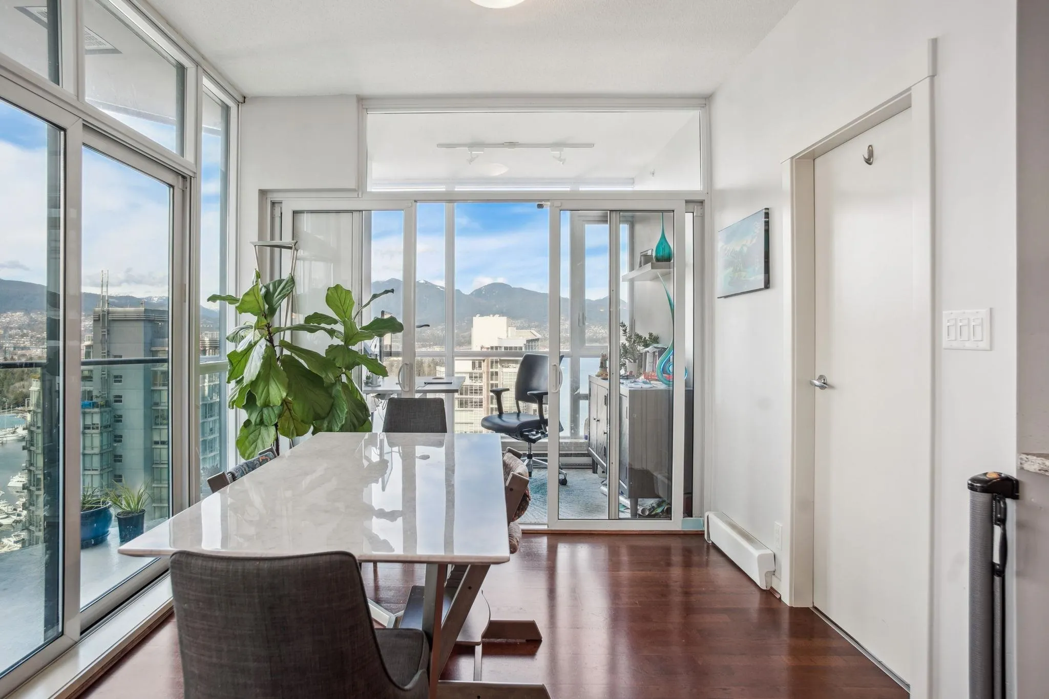 2901 1189 Melville Street