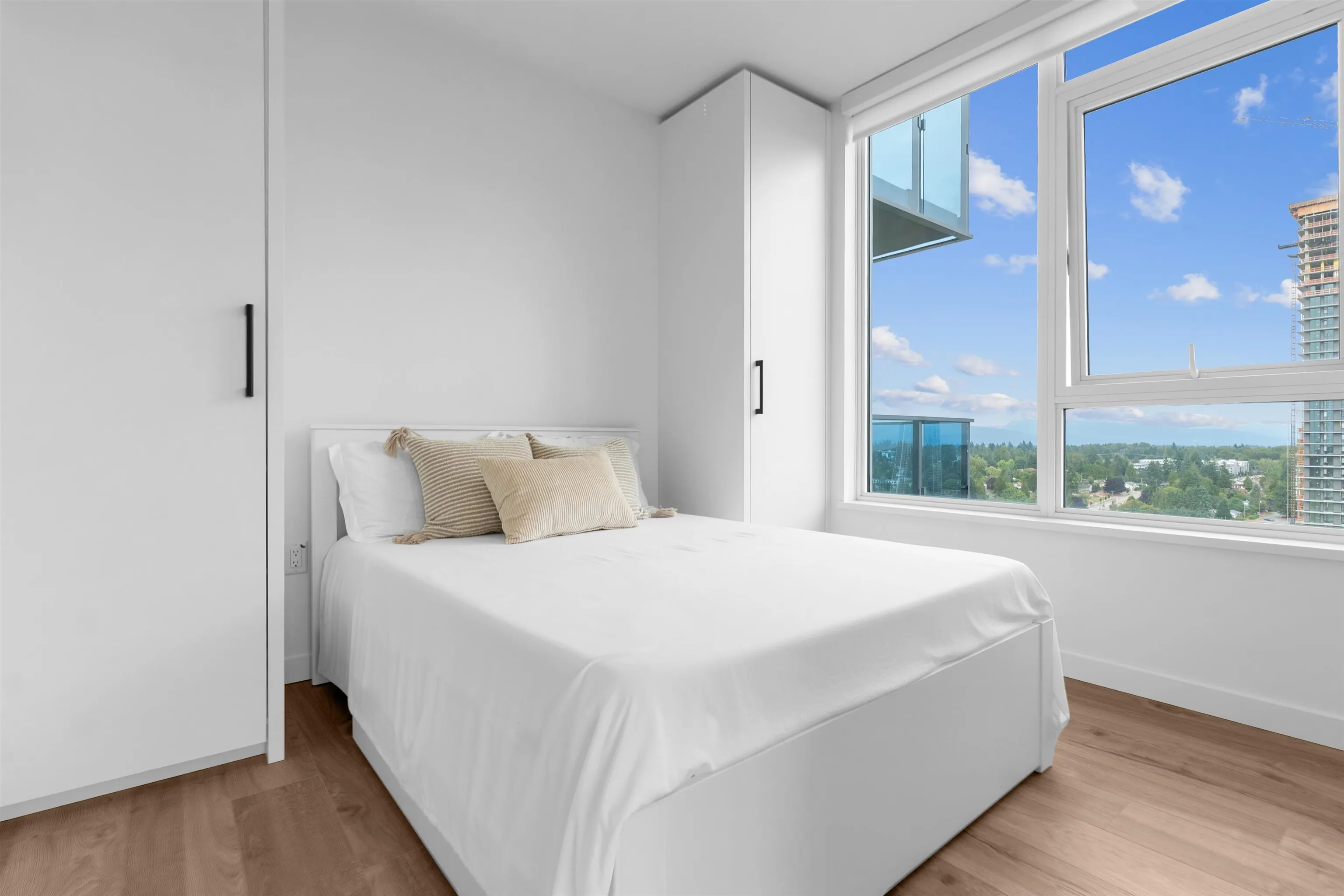 2508 13428 105 Avenue