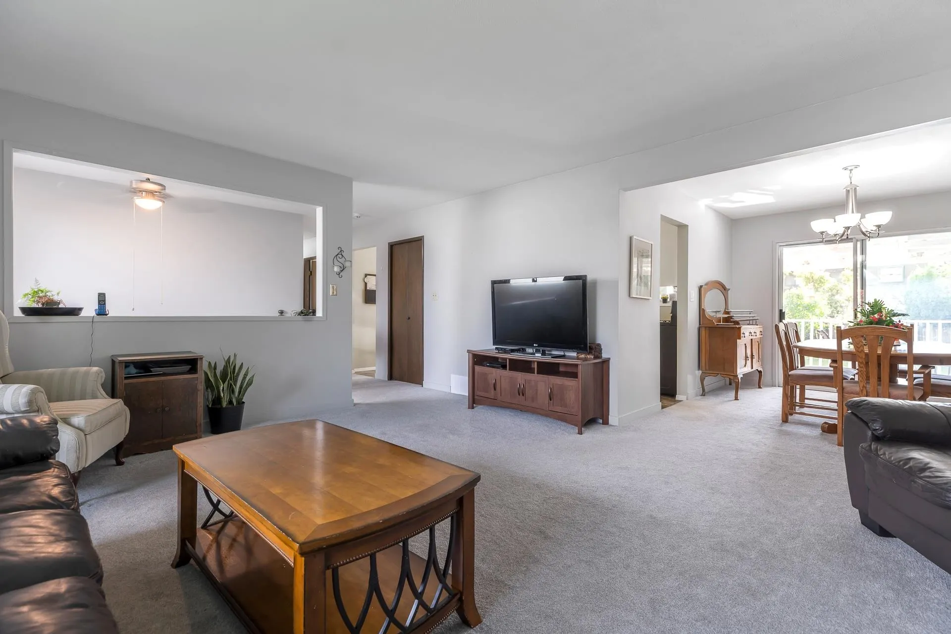 2634 Valemont Crescent