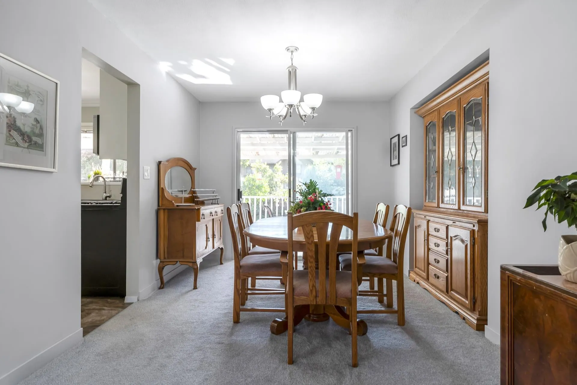 2634 Valemont Crescent