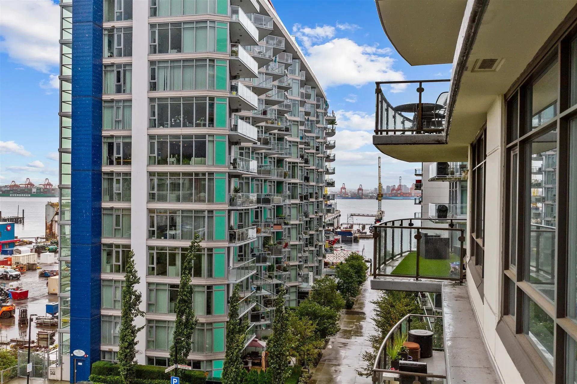 603 172 Victory Ship Way