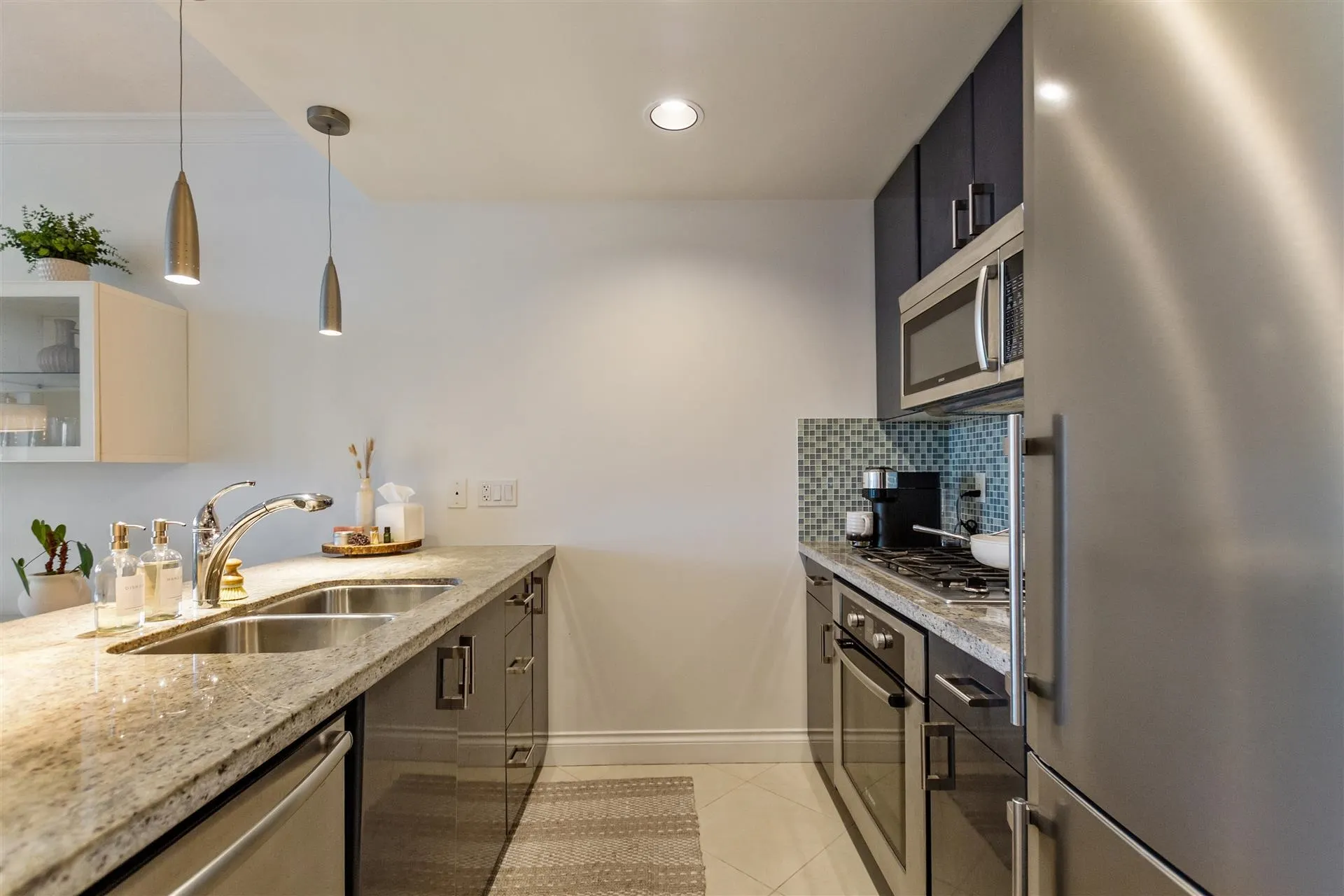 603 172 Victory Ship Way