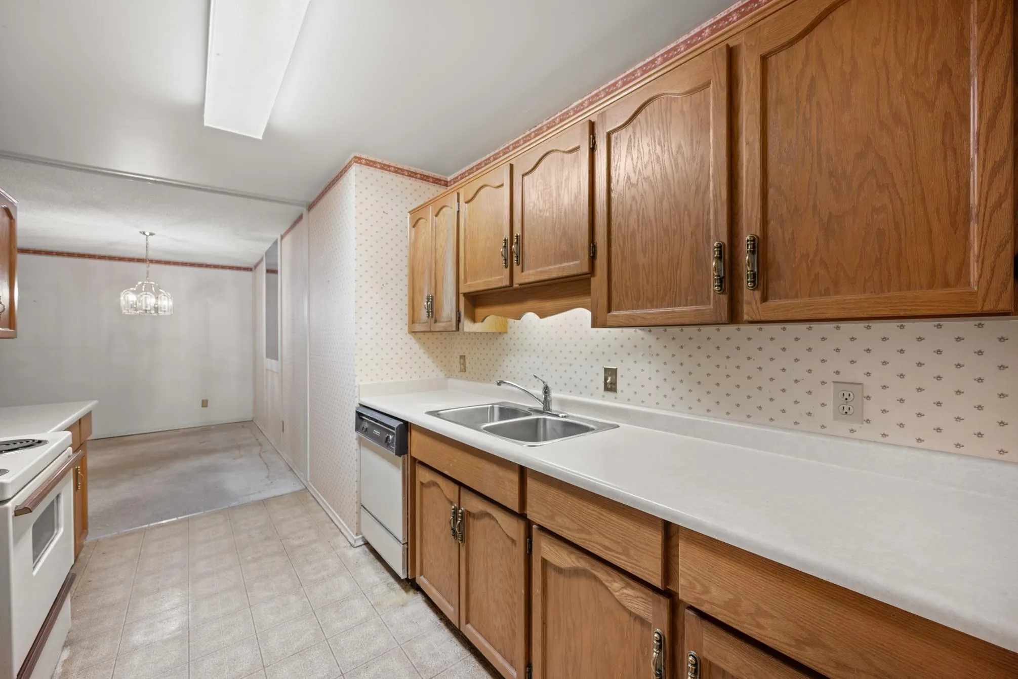 103 1473 Blackwood Street