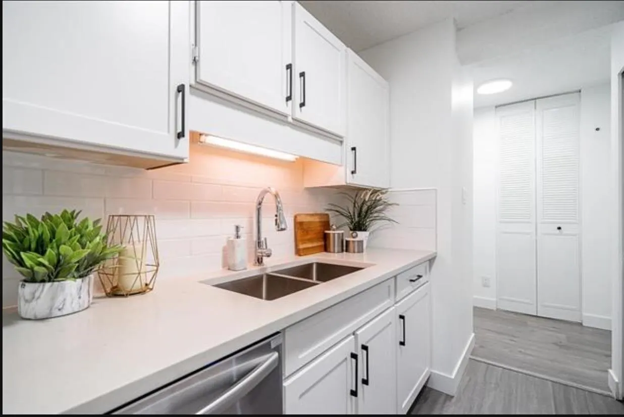 503 6455 Willingdon Avenue