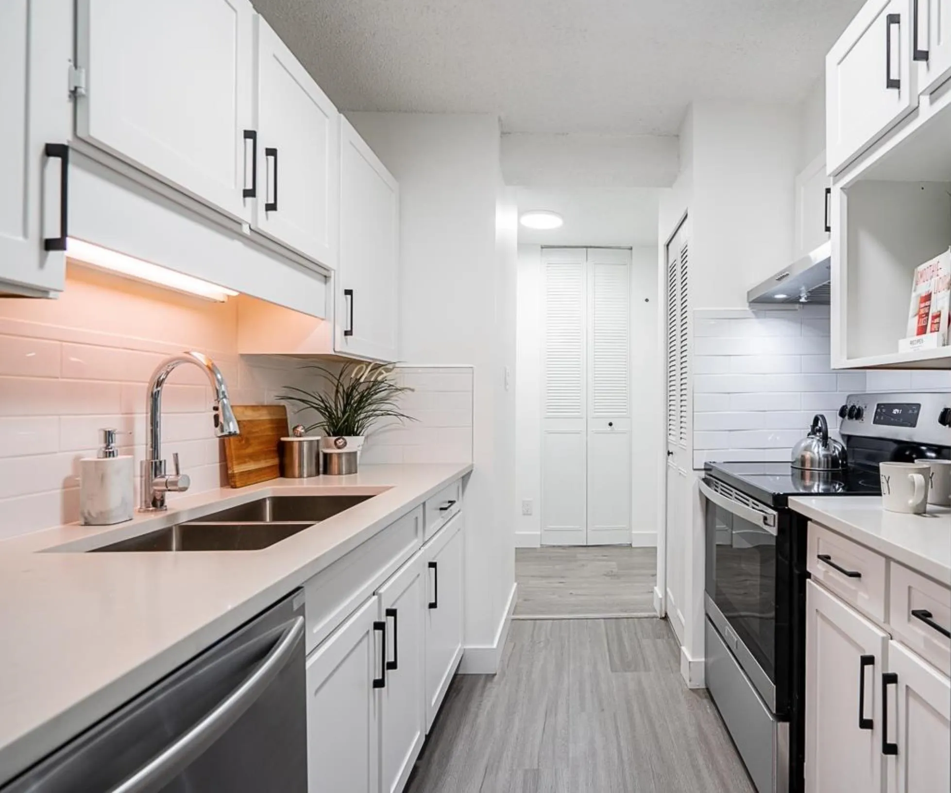 503 6455 Willingdon Avenue