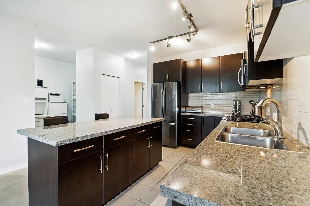 413 701 Klahanie Drive