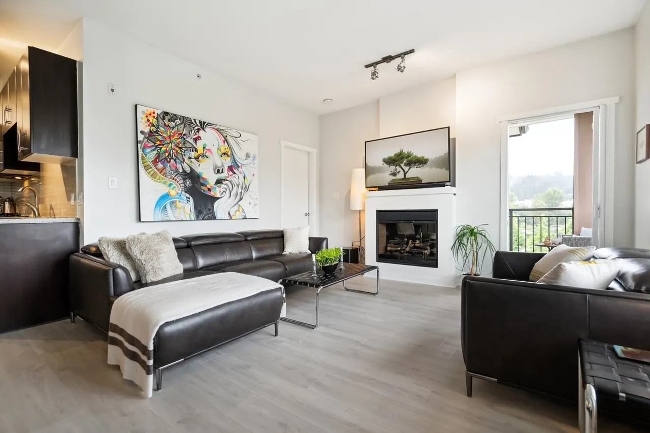 413 701 Klahanie Drive