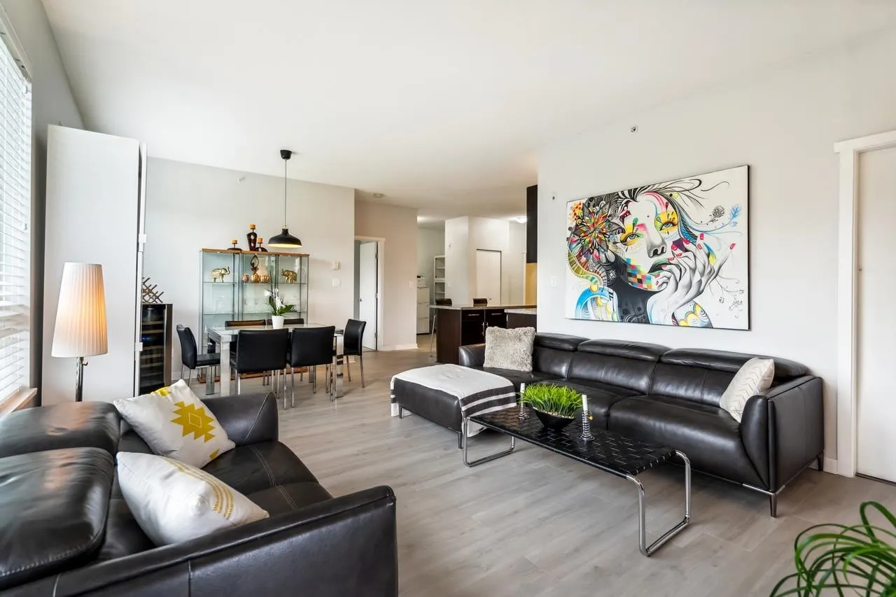 413 701 Klahanie Drive