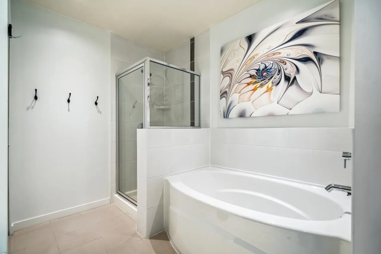 413 701 Klahanie Drive