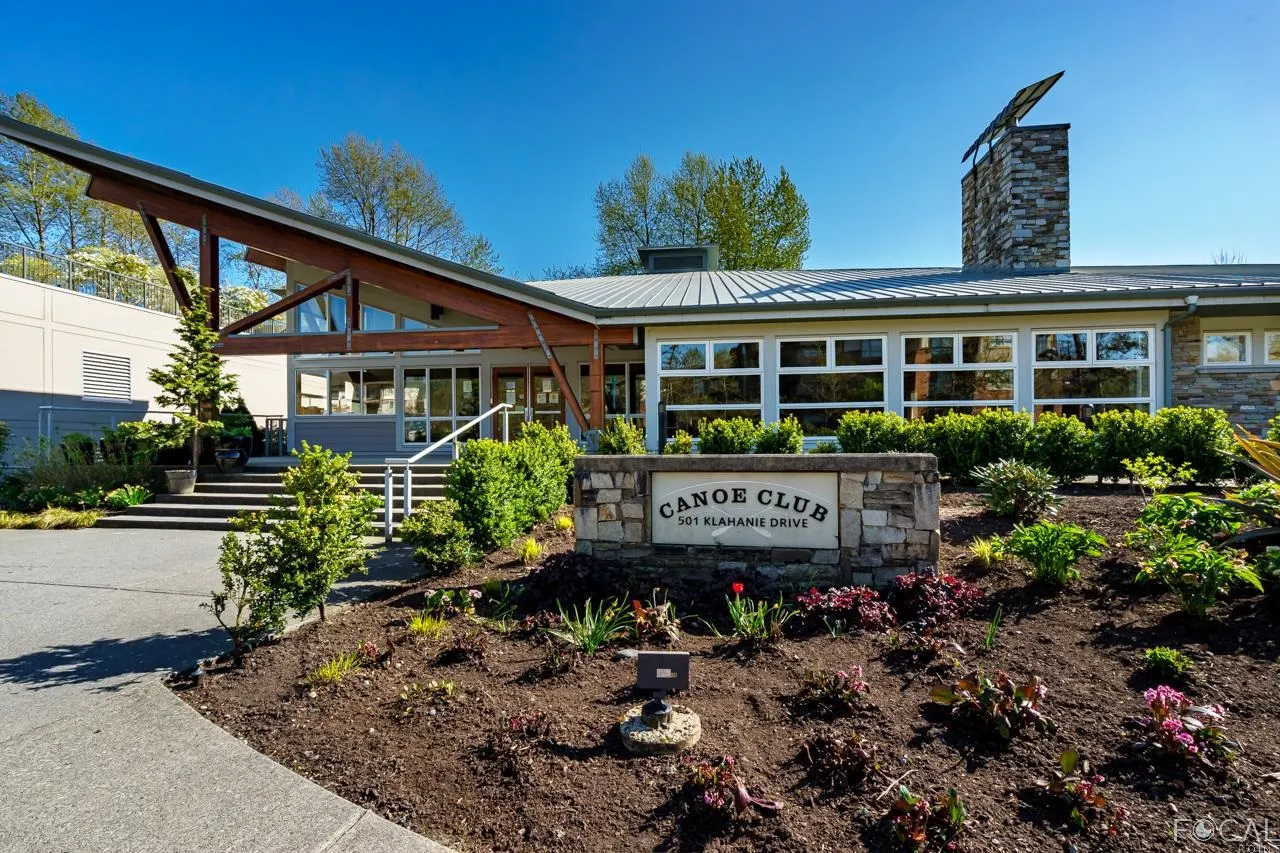 413 701 Klahanie Drive