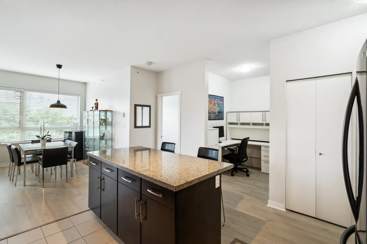 413 701 Klahanie Drive