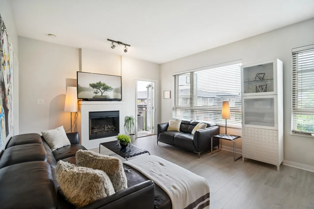 413 701 Klahanie Drive