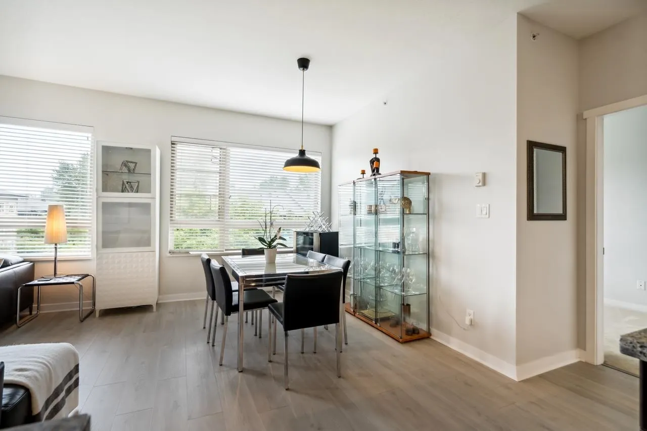 413 701 Klahanie Drive