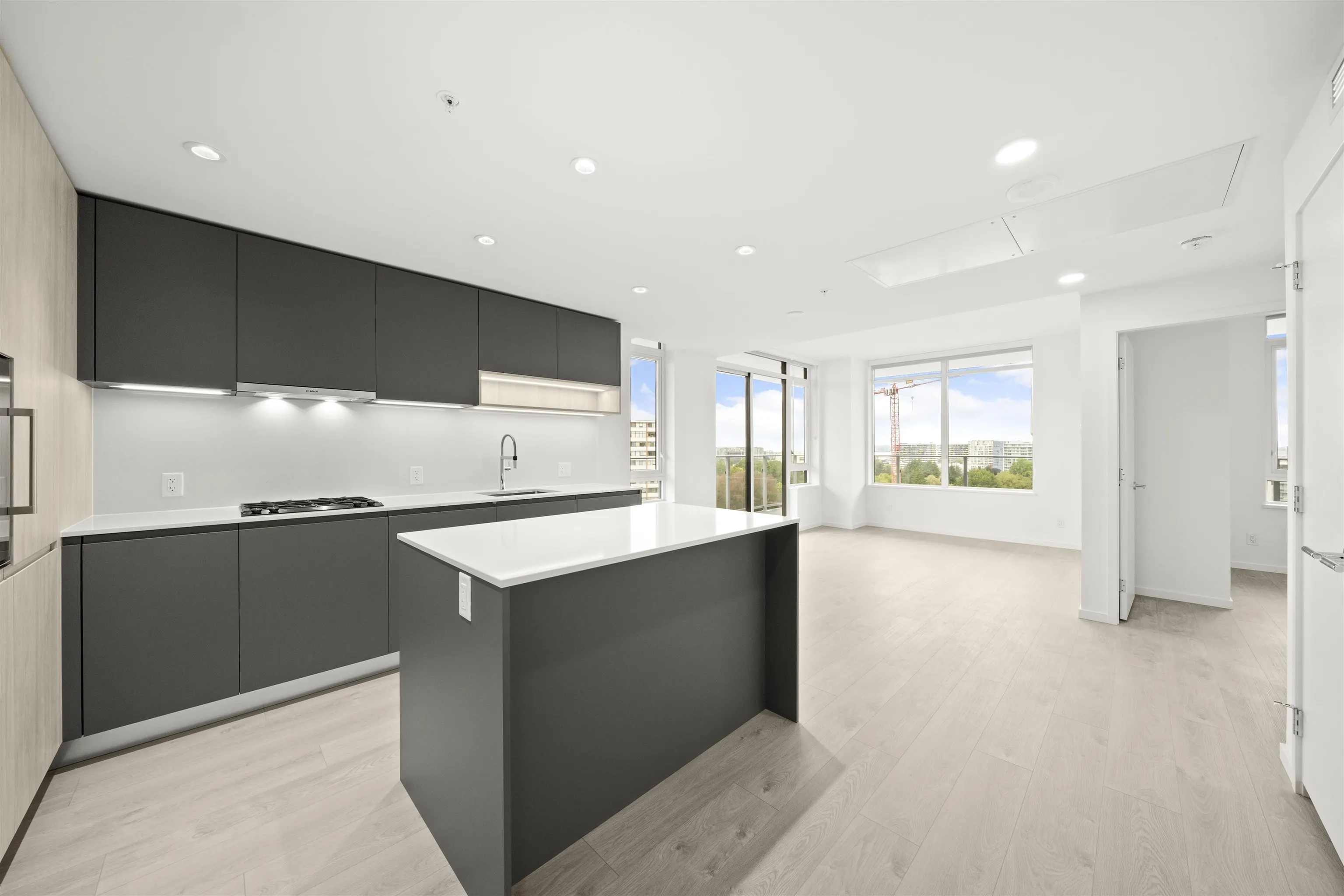 1201 6500 Minoru Boulevard