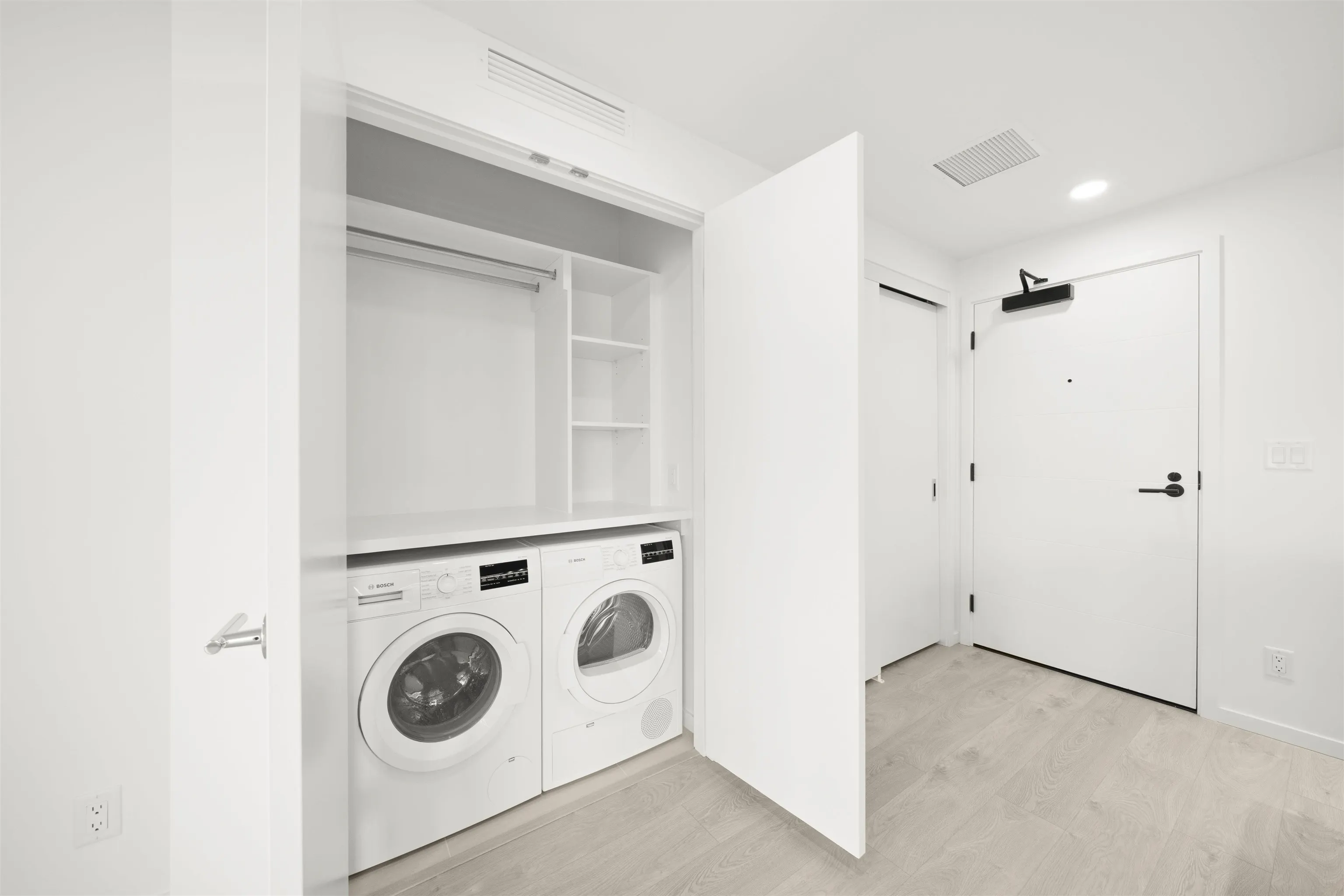 1201 6500 Minoru Boulevard