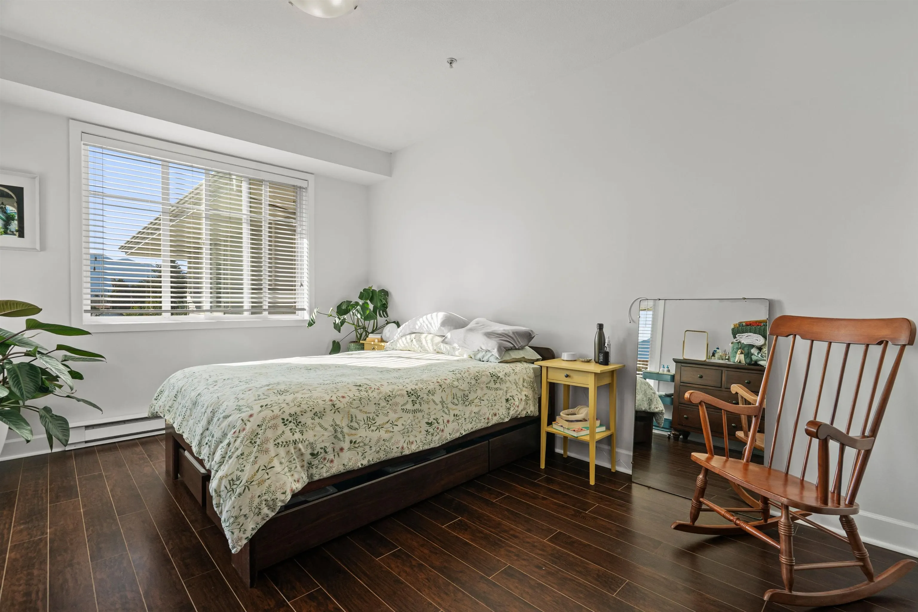 216 46262 First Avenue