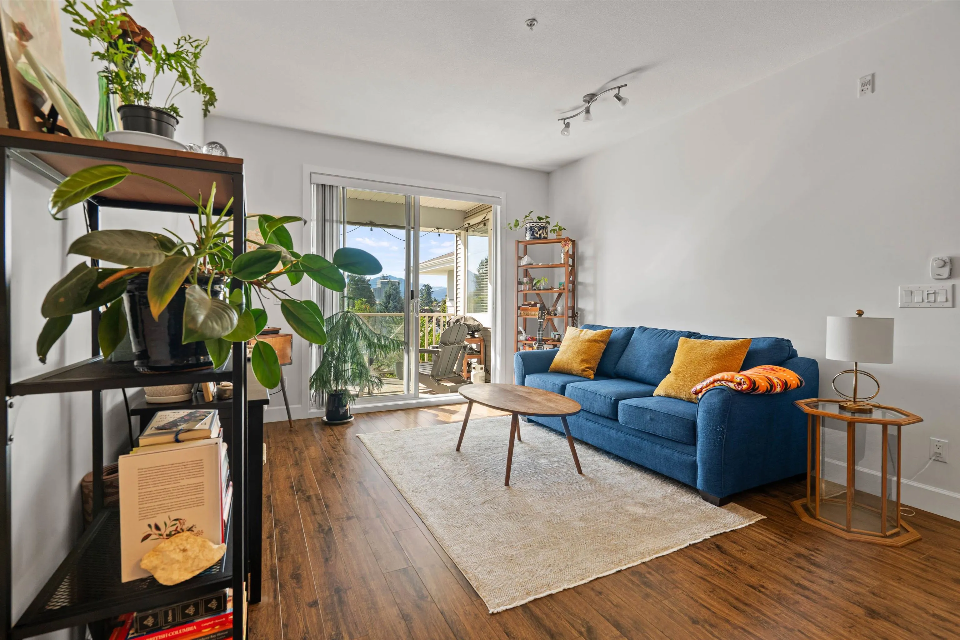 216 46262 First Avenue