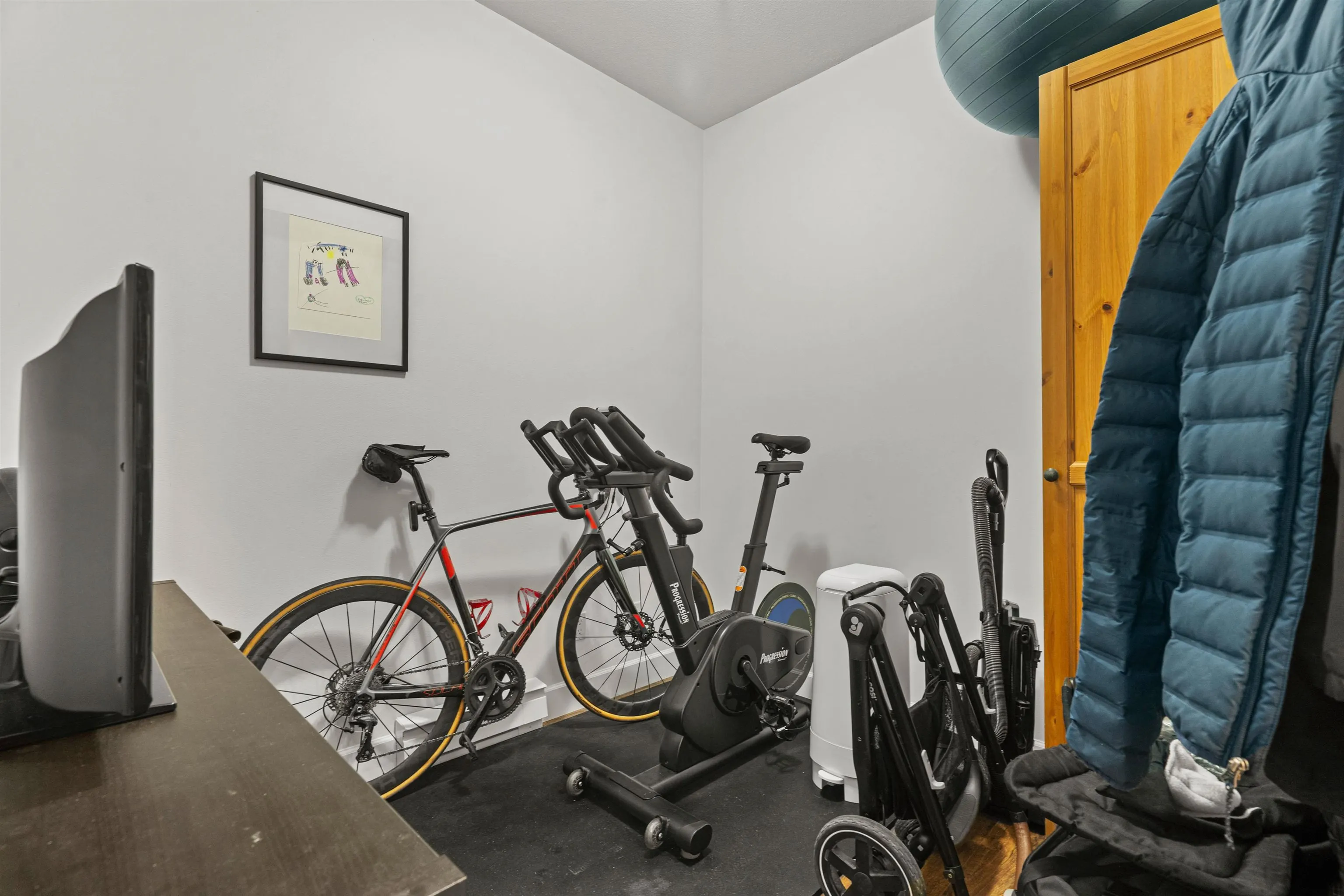 216 46262 First Avenue