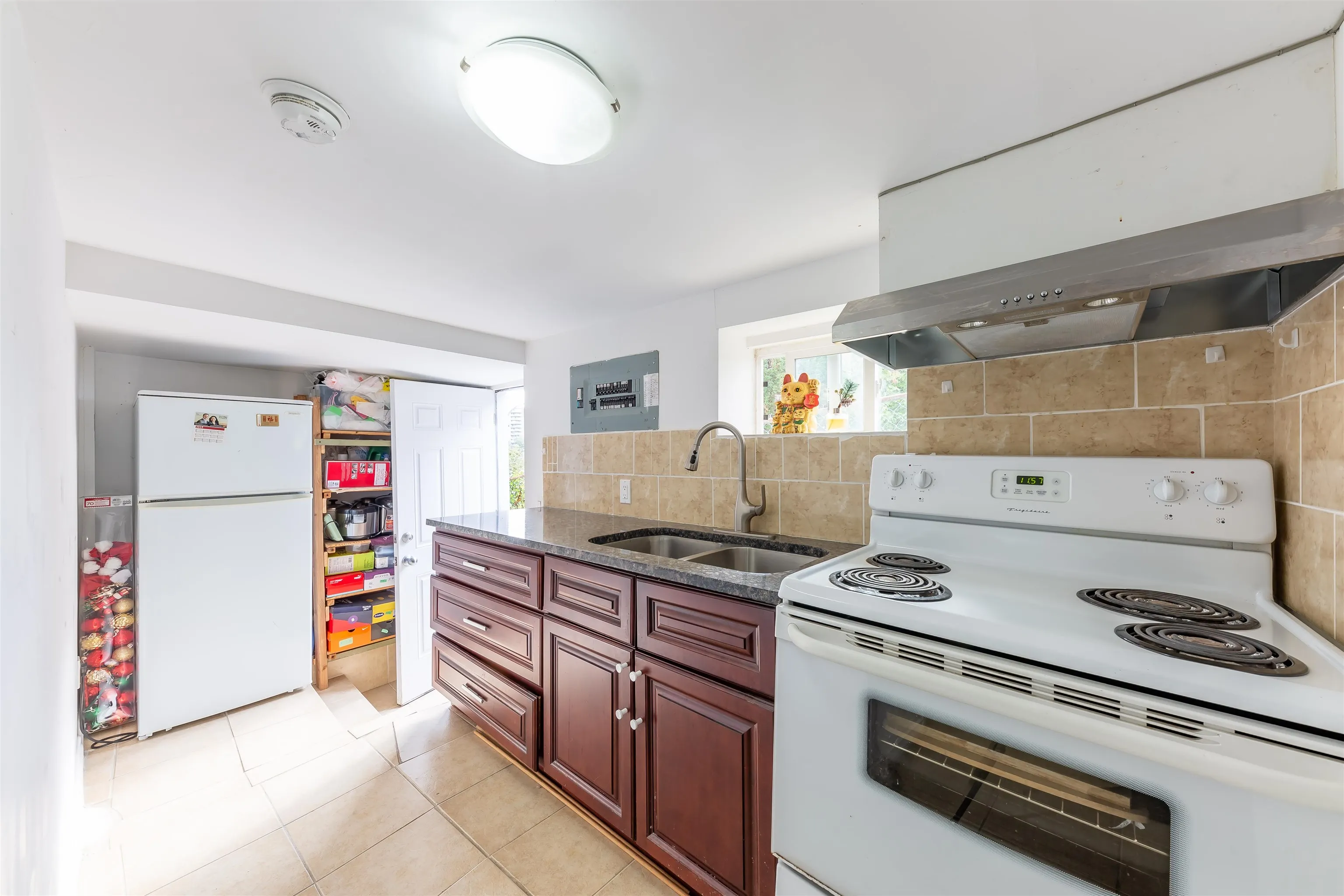 1011 Auckland Street