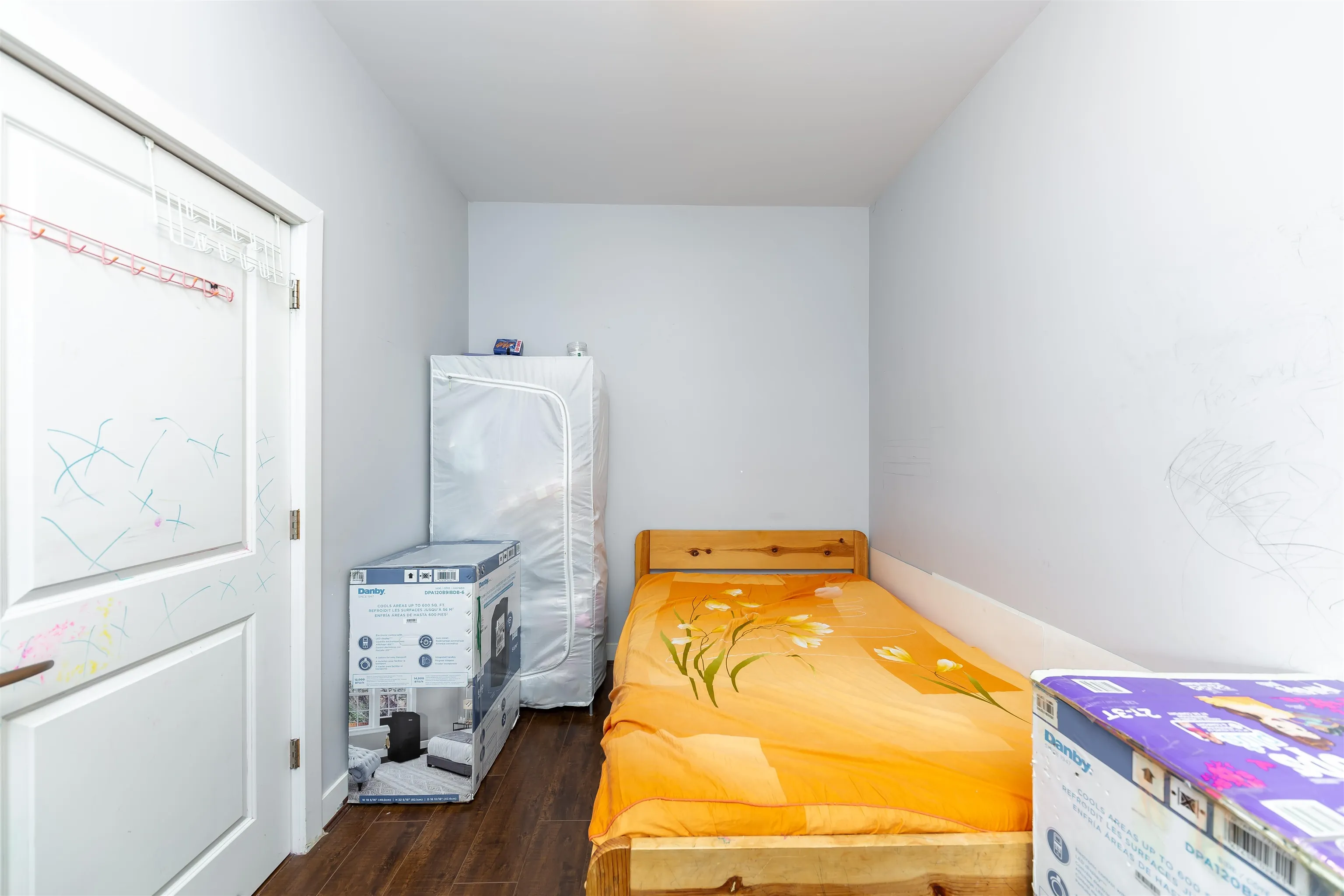 1011 Auckland Street