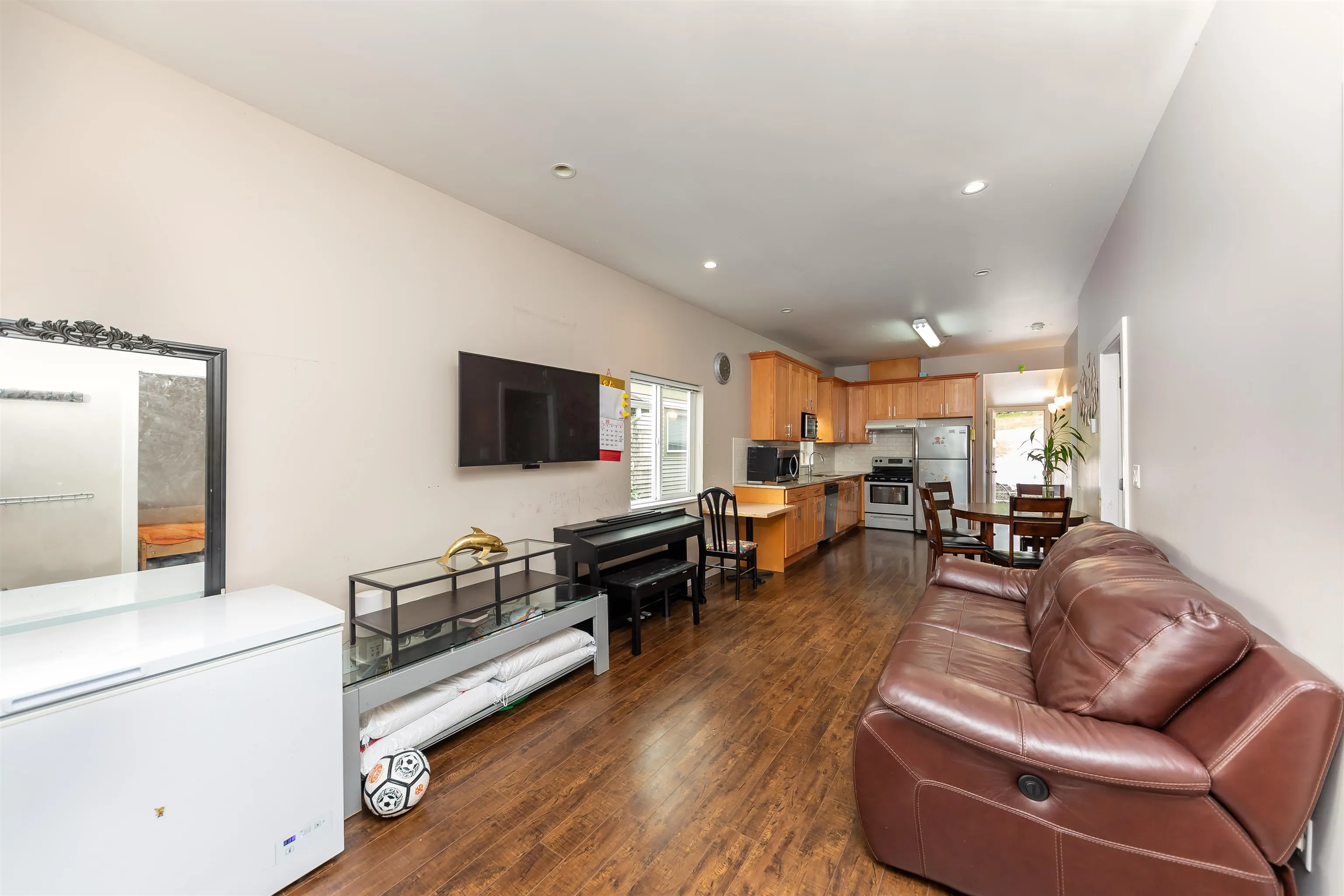 1011 Auckland Street