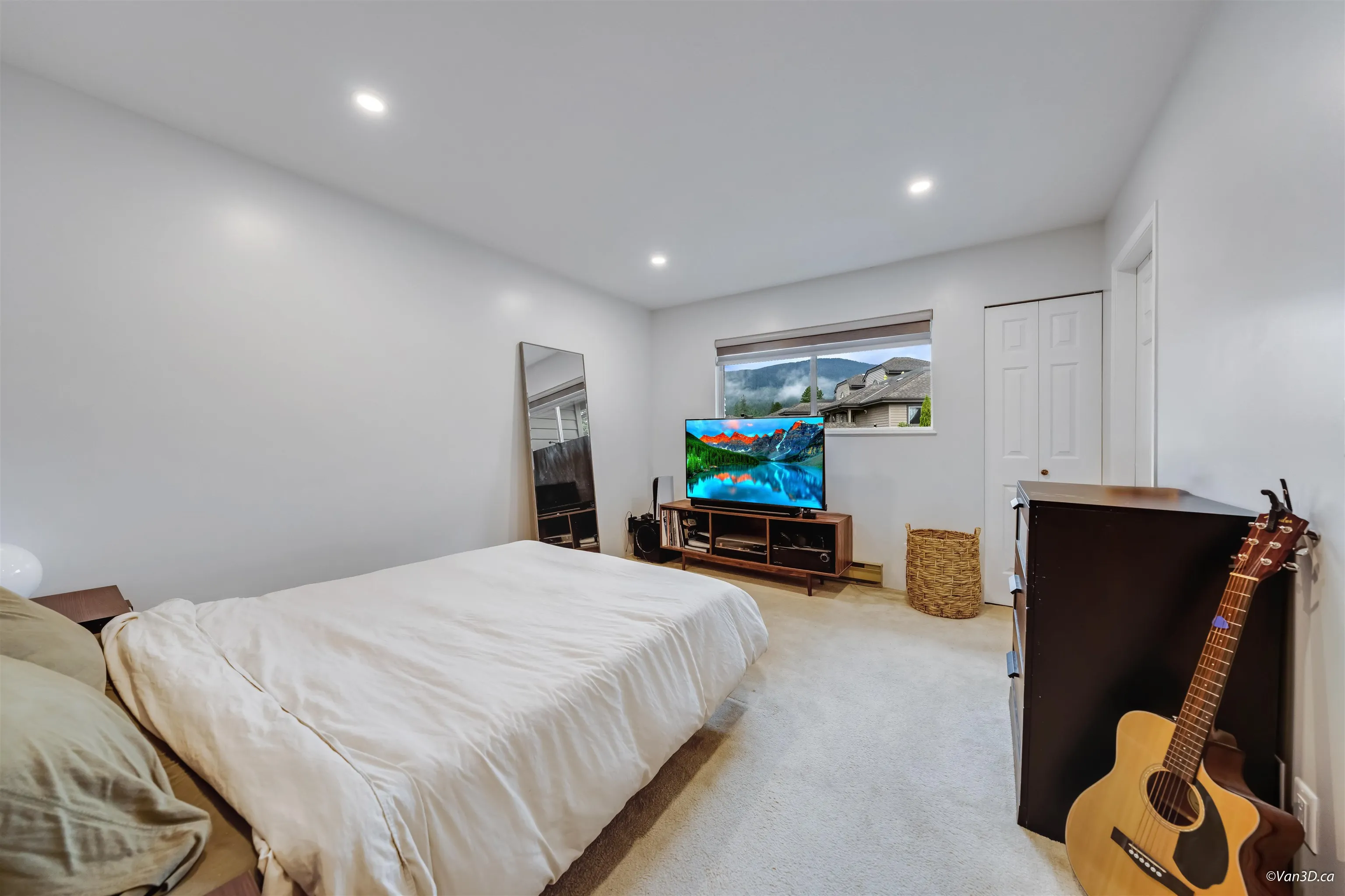 808 Roche Point Drive