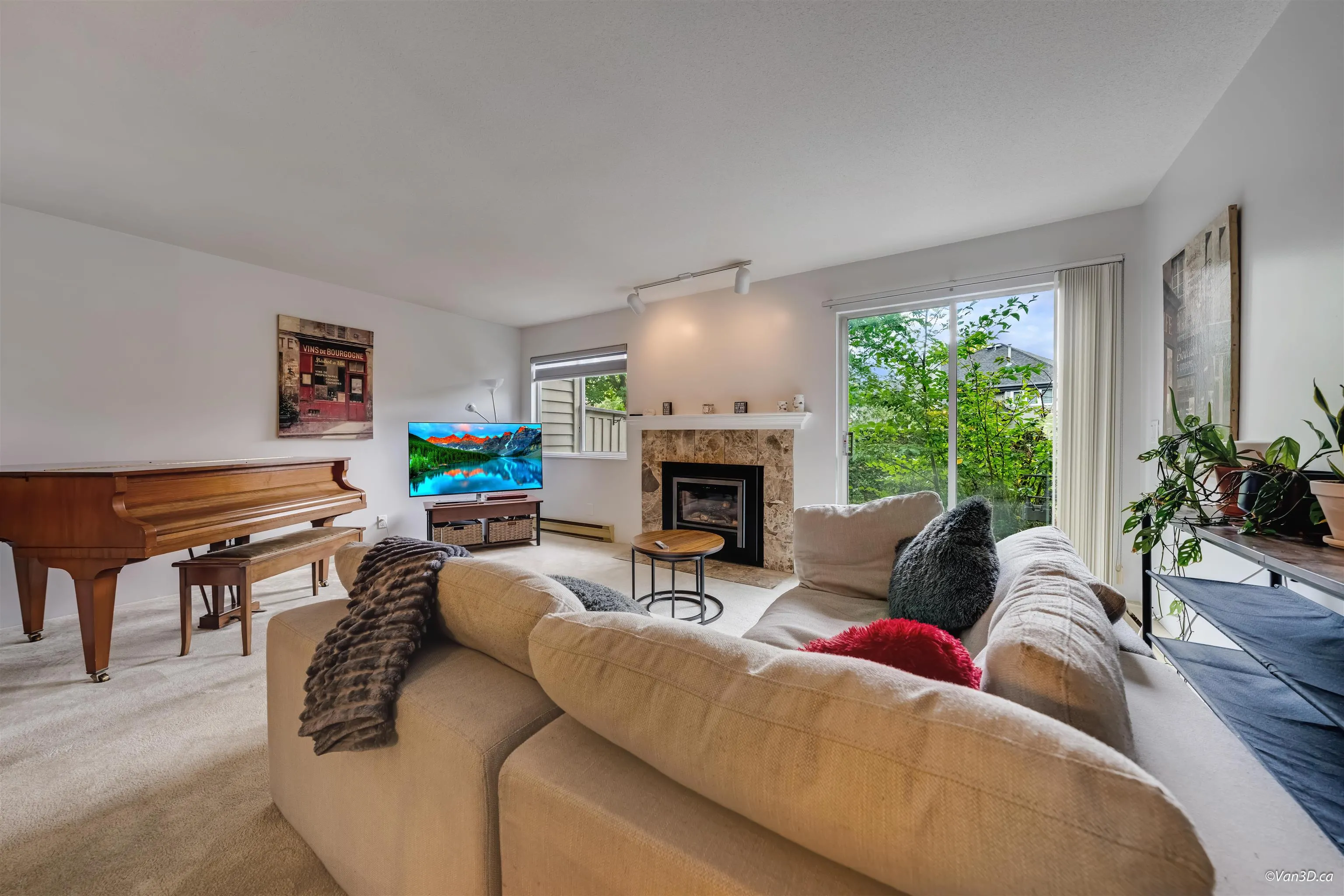 808 Roche Point Drive